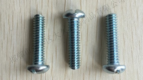 為什么德國(guó)工人擰六角螺栓擰三圈回半圈？